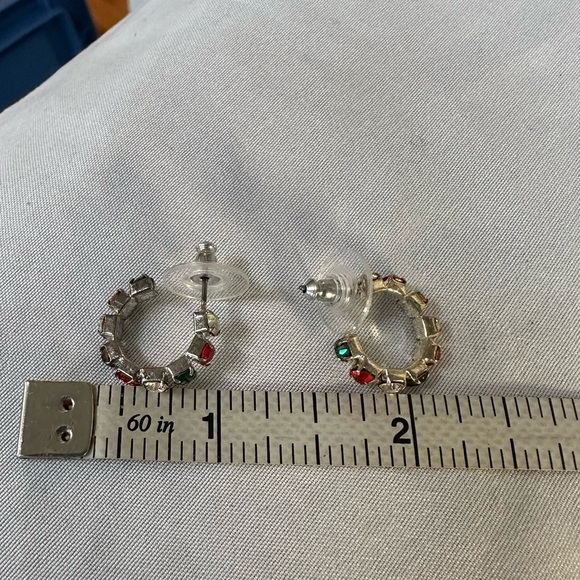 Dainty open hoop sparkly rhinestone holiday earrings - Picture 4 of 5